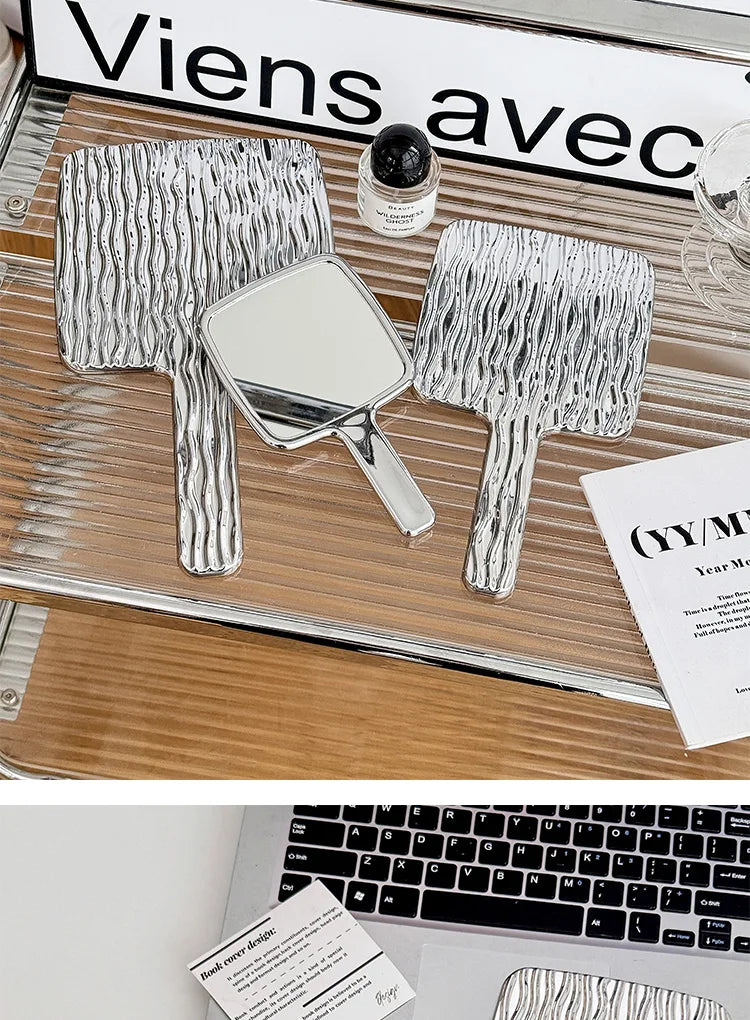 Portable Handheld Makeup Mirror – Modern Design