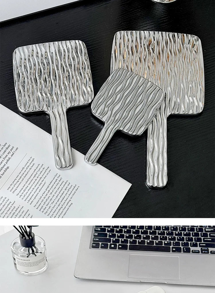 Portable Handheld Makeup Mirror – Modern Design