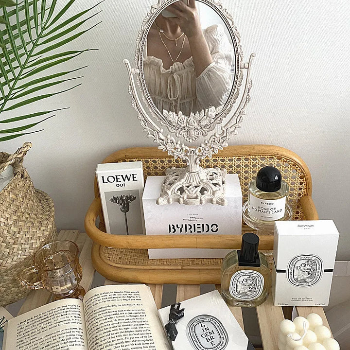 Floral Oval Handheld Mirror – Elegant Vintage Decor