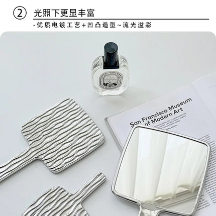 Portable Handheld Makeup Mirror – Modern Design